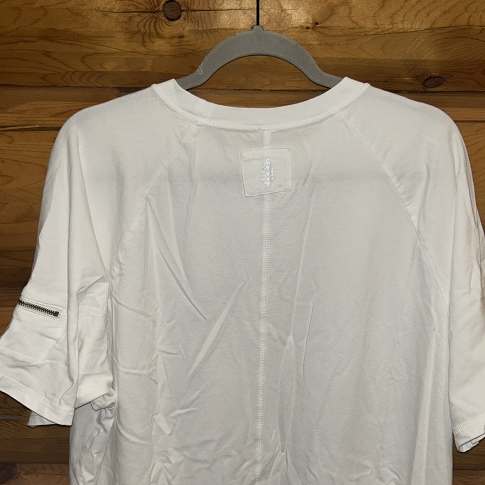 Free People NWT Hot Shot Tunic Tee Size Medium in White - Picture 11 of 12
